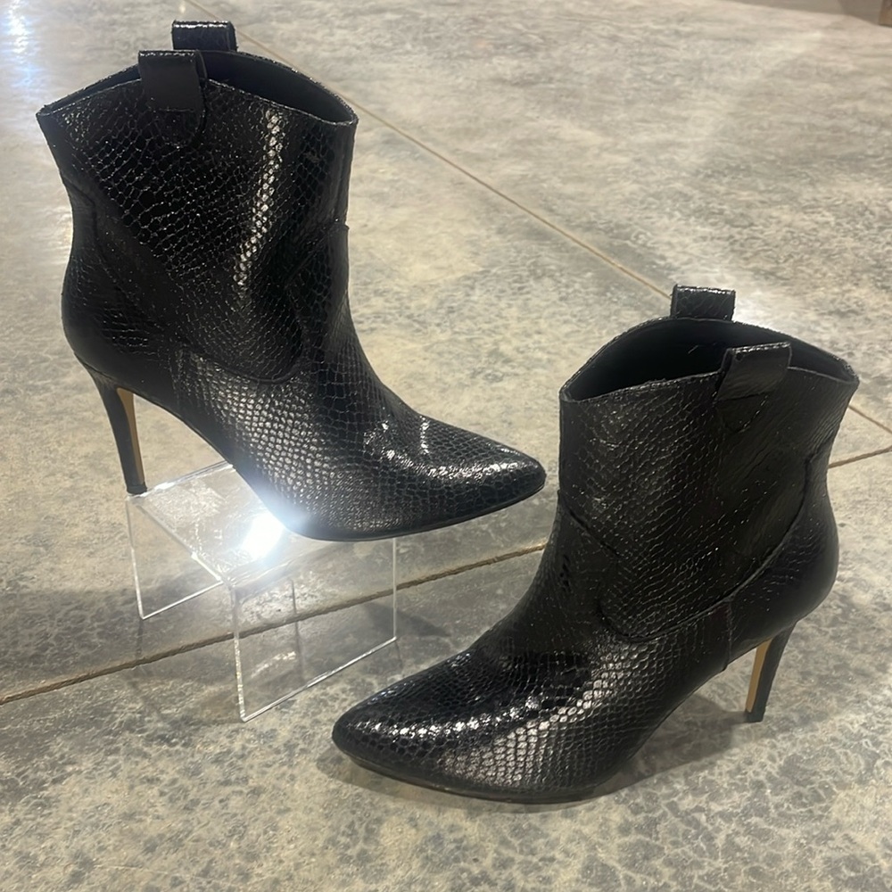 YARELIS- SZ 8.5 Cowboy Faux Snake print Sexy Stiletto Heel